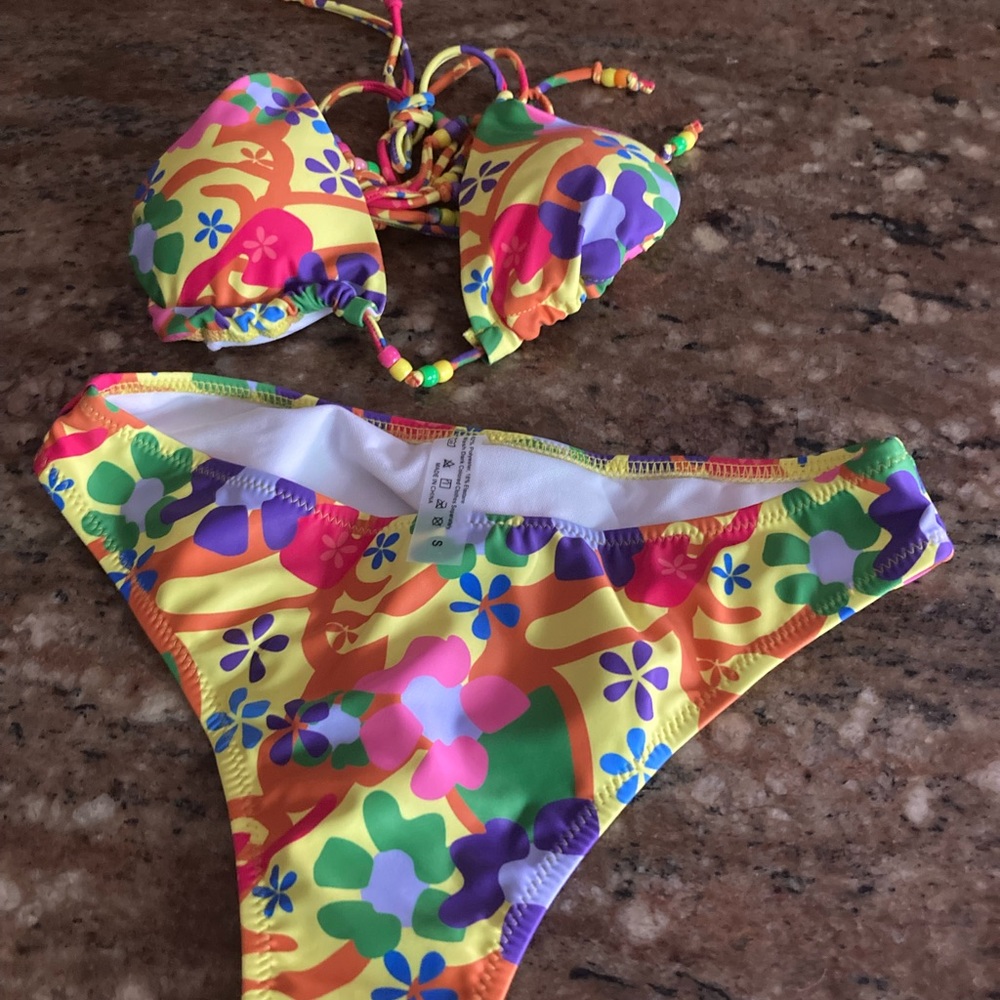 Multi print tying bikini